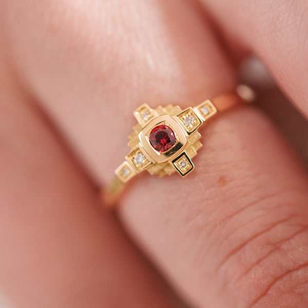 Esther ring 3 mm red sapphire and diamonds
